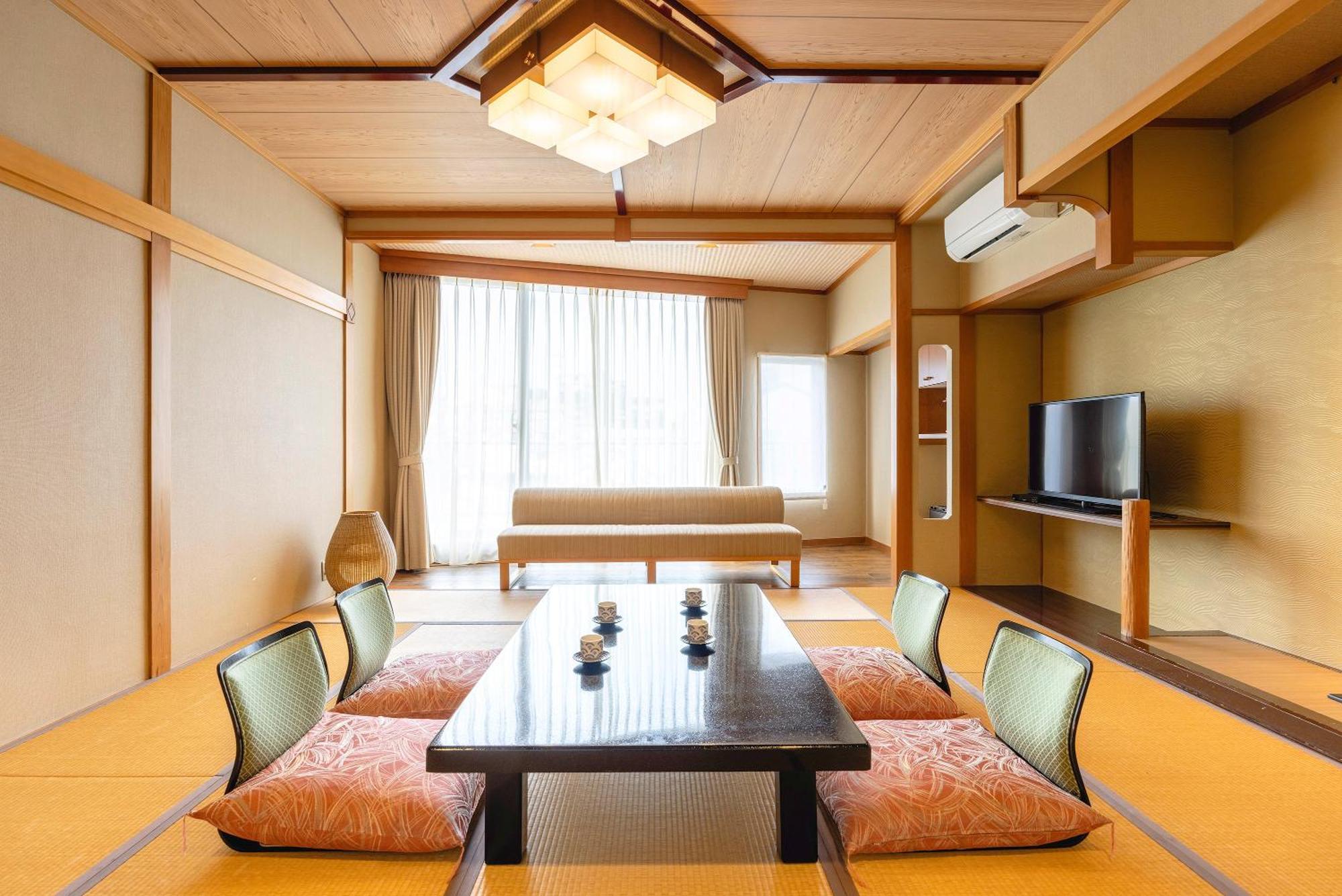 萨扎纳新羽日式旅馆